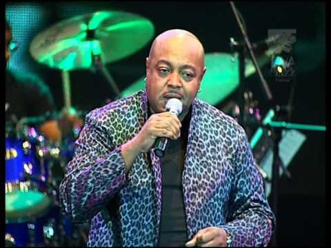 Peabo Bryson - By The Time This Night Is Over Live at Java Jazz Festival 2009