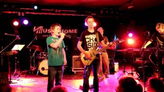 Music Home Alive Festival 2011 Kay en Joep