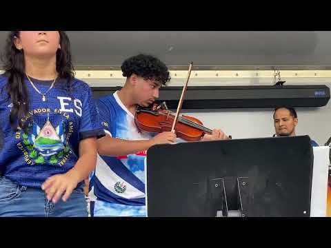 Viajando con la Chanchona en festival hispano de Langley park🎻🎻