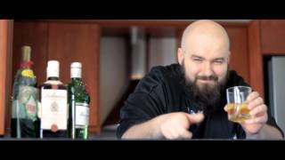 Music video thumbnail preview for SKYLIA - 'Ενα Junkie στο σαλόνι  (Official Video Clip) by Skylia