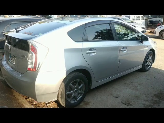 Toyota Prius S LED Edition 1.8 2013 Video