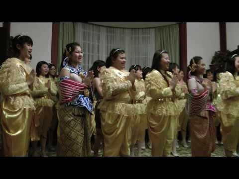 94 Wattana Girls' Chorus in Wassenaar (3/3)