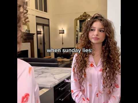 Lmao😭 #kalogerassisters #recommended #funny #memes #sundaykalogeras #sunday #fyp #shorts #curlyhair