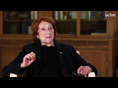 Mesa redonda con la escritora Rosa Regàs