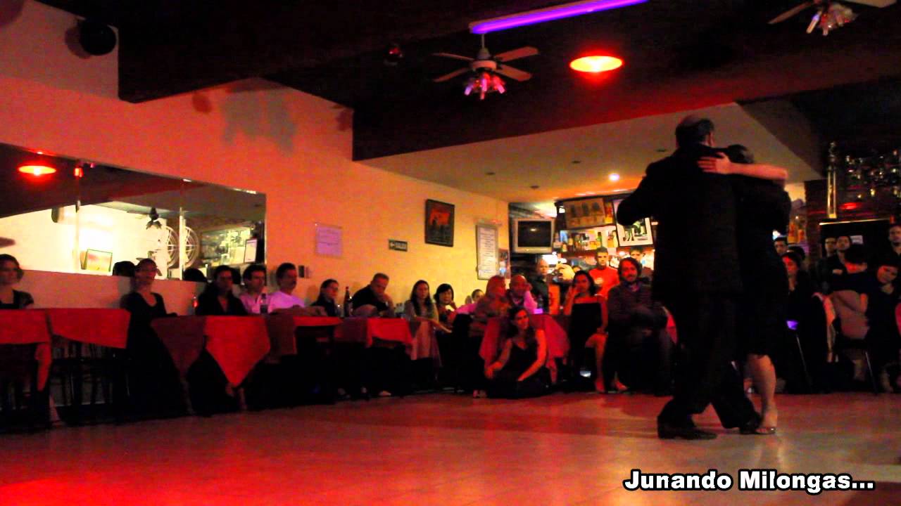 GUSTAVO RETAMOZO y VANINA PEREZ en MILONGA10
