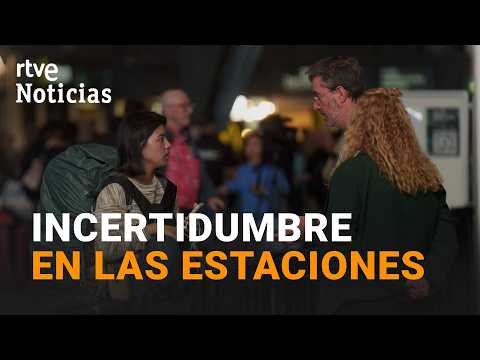 Choque de trenes en Urda | La incertidumbre en las estaciones de Sevilla y Madrid | RTVE Noticias