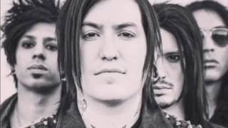 Escape The Fate - Let Me Be (Empty Arena Edit)