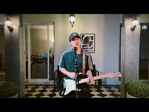 Delorians - Room 17A (make up ur mind) [Official Music Video]