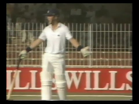PAKISTAN v ENGLAND 1st TEST MATCH DAY 3 LAHORE NOVEMBER 27 1987 NEWS REPORT CHRIS BROAD IQBAL QASIM