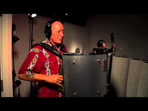 Flaco Jiménez & Max Baca - "Beer-Drinking Polka" [Studio Session]