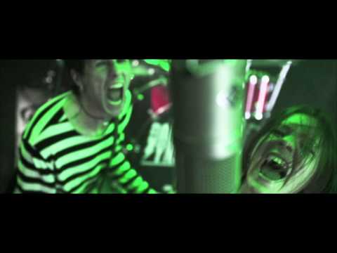 Double Crush Syndrome   "YEAH! PAIN!"  (official videoclip)