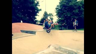 preview picture of video 'Mark Eighties Heimsoth Newbury Skatepark'