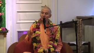 HH Danavir Goswami Vyasa-puja 2014 Initiation