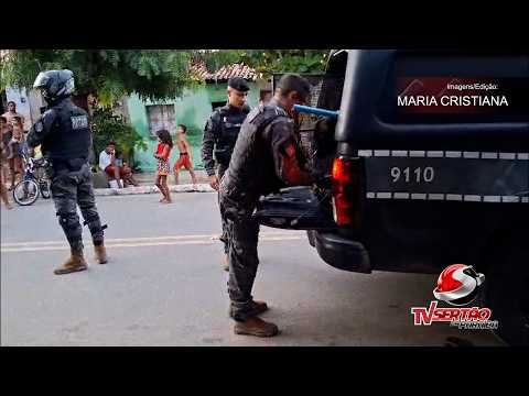 PM desarticula ponto de drogas e prende mulher em flagrante no bairro São Francisco, em Cajazeiras-PB