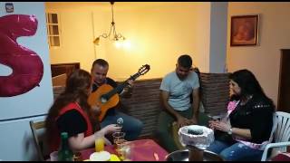 Eres Reina de los cielos....