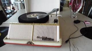 Firestone Steelman Electrahome vtg record player playing a 45 RPM 7