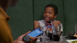 Family stays up-to-date at dinner with Power Alert Service®