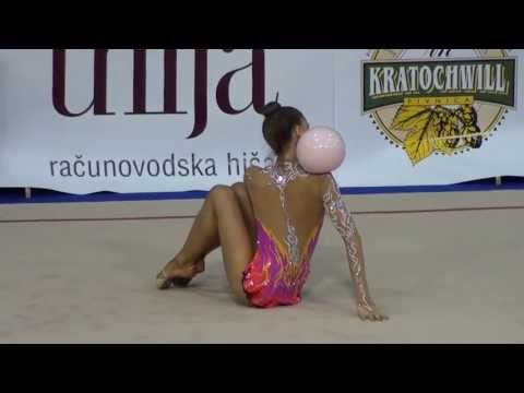 Špela Kratochwill (SLO) ball junior 01 - MTM 2013