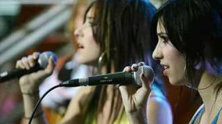 The Veronicas - Nobody Wins [w.lyrics]