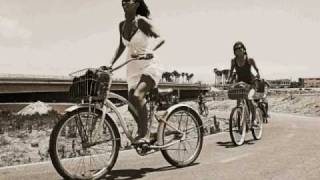 Beach Boys, I GET AROUND in SURF CITY USA Huntington Beach California 4th of July