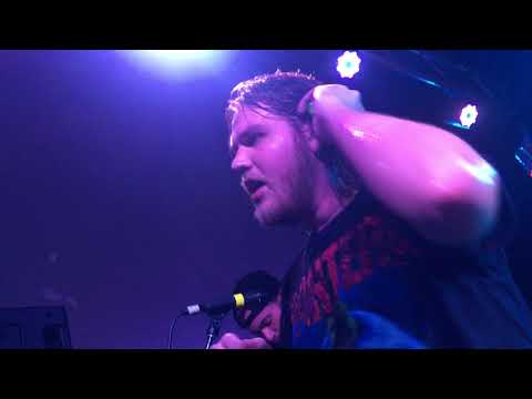Wage War - Dont Let Me Fade Away (live)