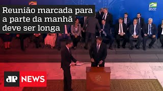 Bolsonaro faz reunião ministerial com equipe de reeleição