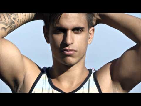 Xriz ft Mowlihawk- Final feliz 2012