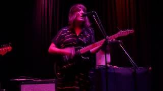 Cate Le Bon - Sisters