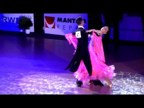 Benedetto Ferruggia - Claudia Kohler, Brno Open 2012, WDSF int. open standard, final - solo slowfox