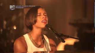 Alicia Keys, Manchester Cathedral - Not Even The King (HD).