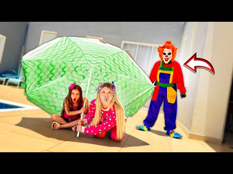 JULLY AND LAYRA HAD TO HIDE FROM THE SCARY CLOWN!!