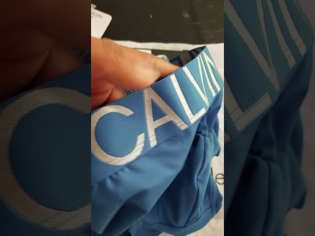 Vídeo relacionado con Calvin Klein Calzoncillos bóxer Hombre Pack de 3 Low Rise Trunks Ropa Interior, Multicolor (Black/Blueshadow/Cobaltwater DTM WB), L