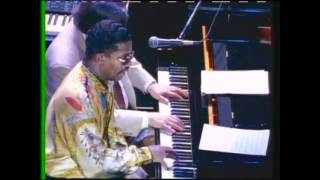 ANTONIO CARLOS JOBIM &amp; Herbie Hancock - Wave. 1993 Tribute concert live in Sao Paolo.