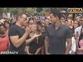 Jean-Claude Van Damme Shows Off His Moves at ...