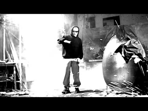 Amir feat. King Orgasmus One & Silla - Macht Platz