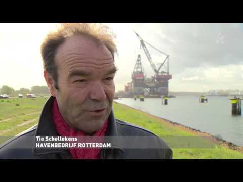 Groot afzinkbaar schip voor het eerst in Rotterdam