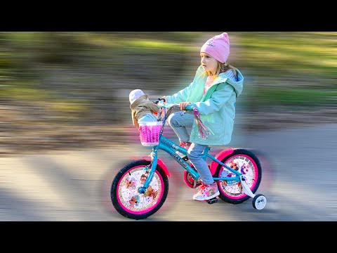 Детский Влог Купили Диане велосипед Kreiss LOL в Детском мире Диана катается на новом велосипеде