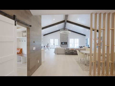 Modern home in Weston, MA - Trailer