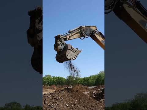 That Friday flow... 🟧 👷‍♂️ ⬛