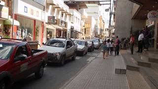 preview picture of video 'Tumulto total no transito em Manhuaçu nesta tarde'