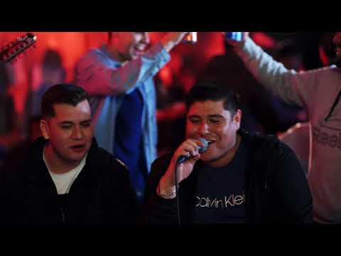 La Destreza - Disfruto Lo Malo  (Musical en vivo)