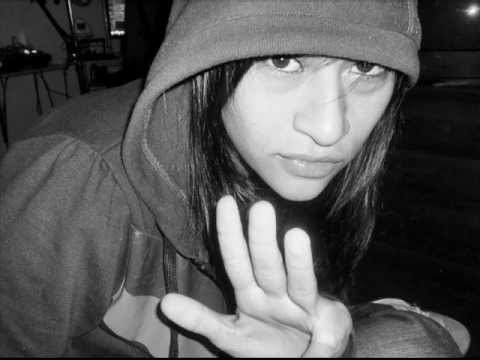 EMEKA mc  feat El Chacal y Hatrapada - Bajo la Luna (PARADIGMAS)