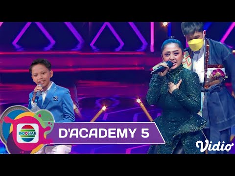 🔴Exclusive || Penampilan Ciamik Farel Prayoga Feat Dewi Persik Gemparkan Panggung D'A 5 Indosiar