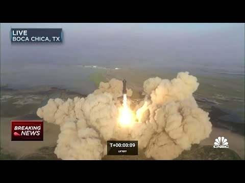 SpaceX 'Starship', the most powerful rocket ever built, blasts off