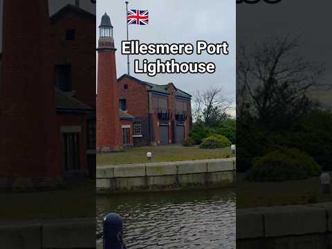 360° Ellesmere Port Lighthouse & Canal View 🇬🇧 UK 4K #Shorts