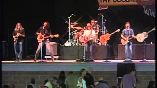 DOOBIE BROTHERS Take Me In Your Arms 2009 LiVe