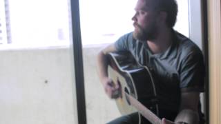 Frightened Rabbit - "Radio Silence" (Acoustic)