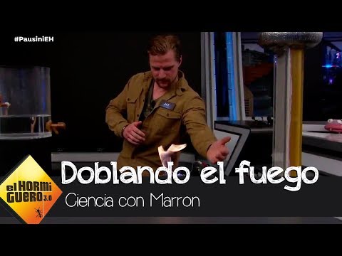 Jay Bowles  dobla el fuego para Laura Pausini - El Hormiguero 3.0