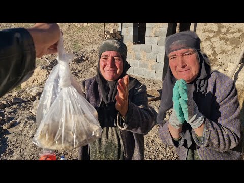 Return to a 200-Year-Old Lifestyle / Hard Life Inside a Dangerous Cave