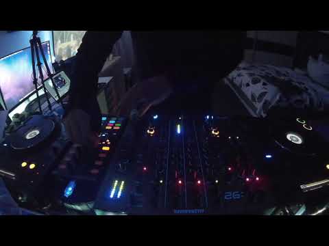 Tom Tronic - Corona Virus Lockdown Techno Set April 2020 #1
